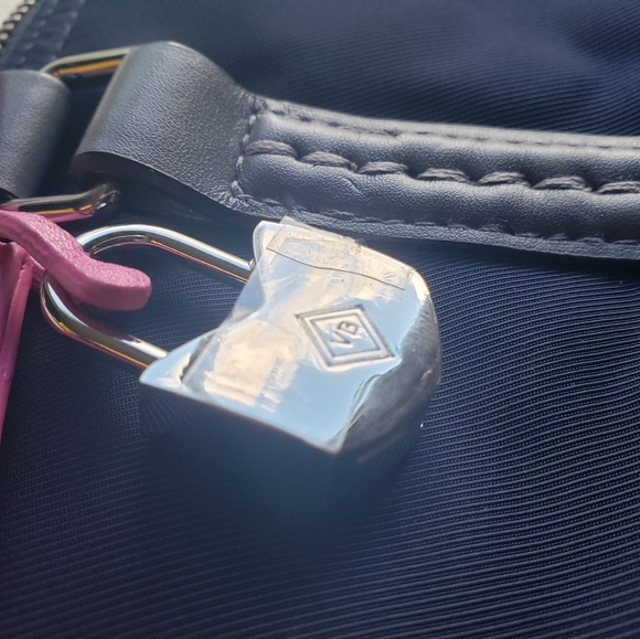 Vera Bradley tote - Picture 3 of 4